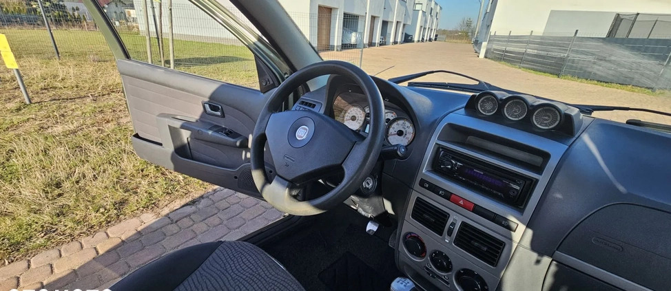 Fiat Strada cena 46900 przebieg: 125000, rok produkcji 2012 z Prabuty małe 277